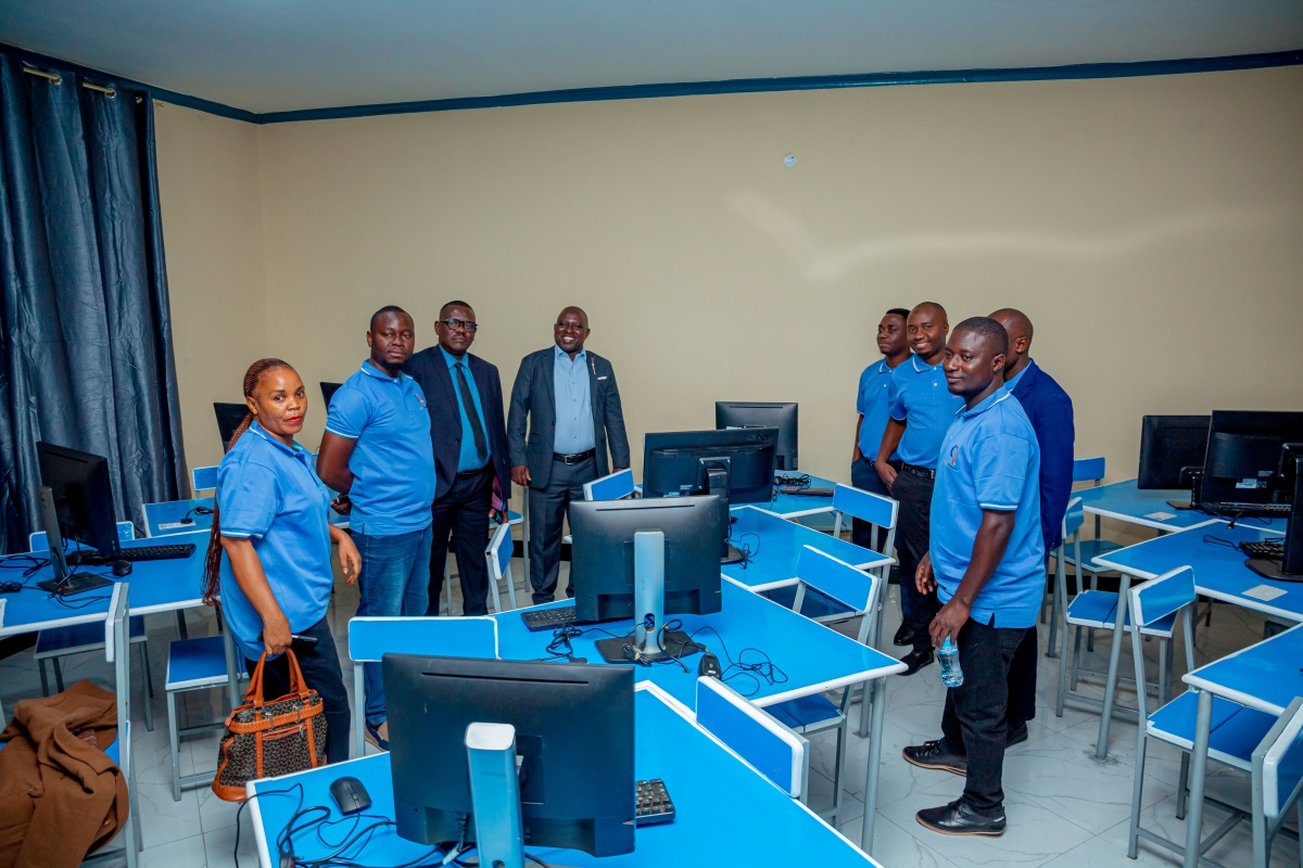 Qsoft Technology staff in the computer Lab